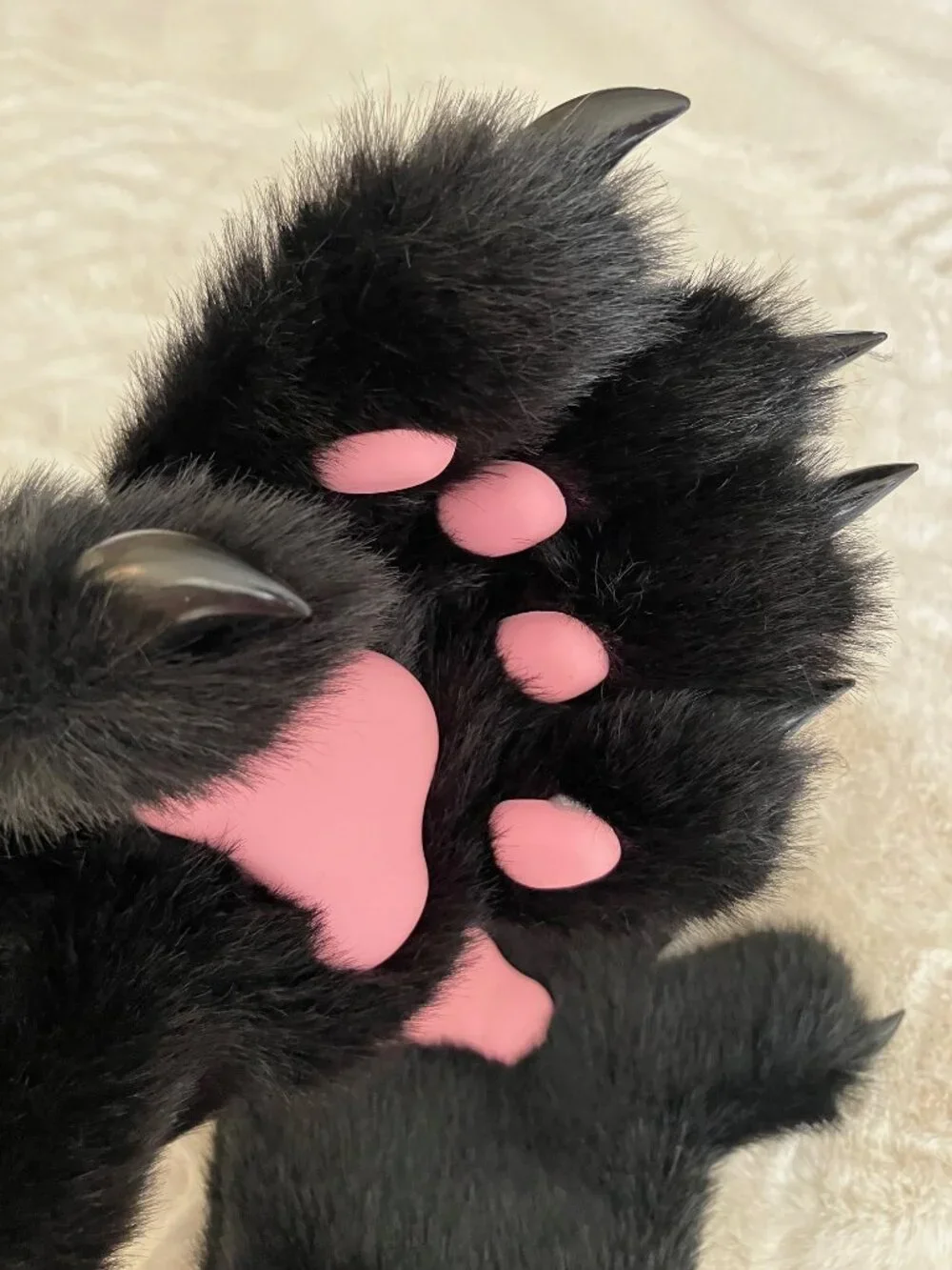 KITTEN MITTENS GLOVES - FAUX FUR - CLAWS - BLACK AND PINK TOES BEANS - NWOT